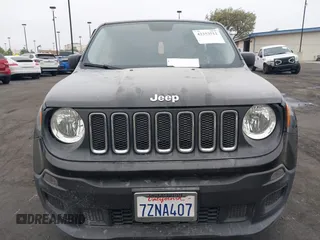 2017 Jeep Renegade Sport z VIN ZACCJAAB8HPF47233, wystawiony jako IAAI lot #42353512 z przebiegiem 88 850 mil mil oraz . Historia ofert i sprzedaży dostępna na DreamBid. Obrazek 12.