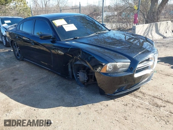 2013 Dodge Charger RT with VIN 2C3CDXDT5DH635185, listed as a IAAI auction lot 41882343 with 89,195 mi miles. Bid and sale history available at carsss.com. Image 1.