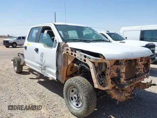 2019 Ford Super Duty F-250 SRW XL with VIN 1FD7W2B61KEF57849, listed as a IAAI auction lot 42026983 with 1 mi miles. Bid and sale history available at carsss.com. Image 6.