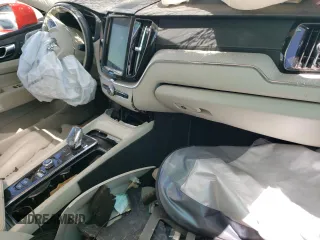 2020 Volvo XC60 Recharge Plug-In Hybrid Inscription with VIN YV4BR0DL8L1465205, listed as a Copart auction lot 52360134 with 0 mi miles and Non Repairable. Bid and sale history available at carsss.com. Image 8.