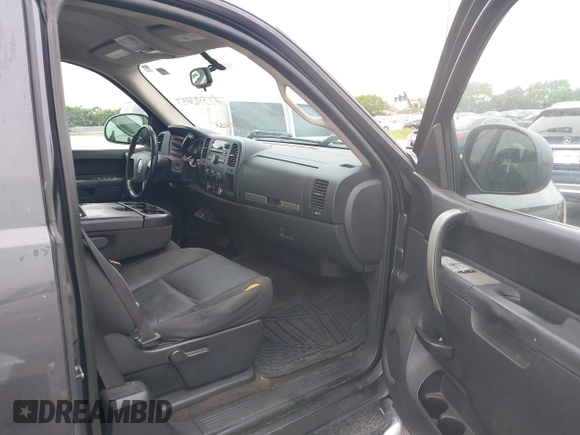 2011 Chevrolet Silverado 1500 LT with VIN 1GCRCSEA9BZ137903, listed as a IAAI auction lot 41392853 with 224,507 mi miles and . Bid and sale history available at DreamBid. Image 5.