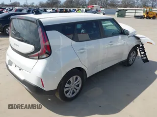 2025 Kia Soul LX with VIN KNDJ23AU5S7930083, listed as a IAAI auction lot 41663168 with 1,134 mi miles. Bid and sale history available at carsss.com. Image 4.