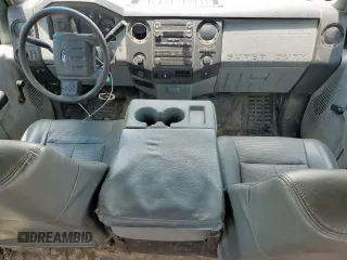 2015 Ford F-250 Lariat with VIN 1FT7W2B65FEB33276, listed as a Copart auction lot 61392365 with 193,284 mi miles and Clean title. Bid and sale history available at DreamBid. Image 8.
