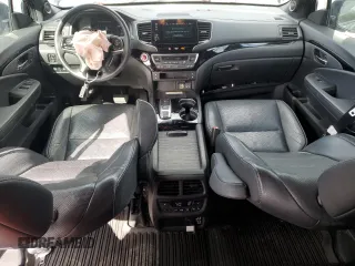 2019 Honda Passport Elite with VIN 5FNYF8H06KB003641, listed as a Copart auction lot 58218825 with 139,616 mi miles and Salvage title. Bid and sale history available at DreamBid. Image 8.