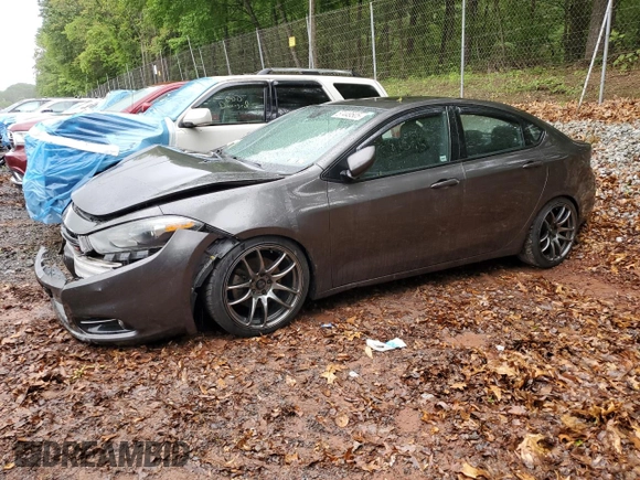 2015 Dodge Dart SXT z VIN 1C3CDFBB5FD182559, wystawiony jako Copart lot #57449505 z przebiegiem 84 595 mil mil oraz Szkoda całkowita • Salvage title. Historia ofert i sprzedaży dostępna na DreamBid. Obrazek 1.
