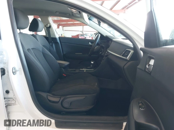 2020 Kia Optima SE z VIN 5XXGT4L36LG393377, wystawiony jako IAAI lot #41836704 z przebiegiem 86 234 mil mil oraz . Historia ofert i sprzedaży dostępna na DreamBid. Obrazek 5.