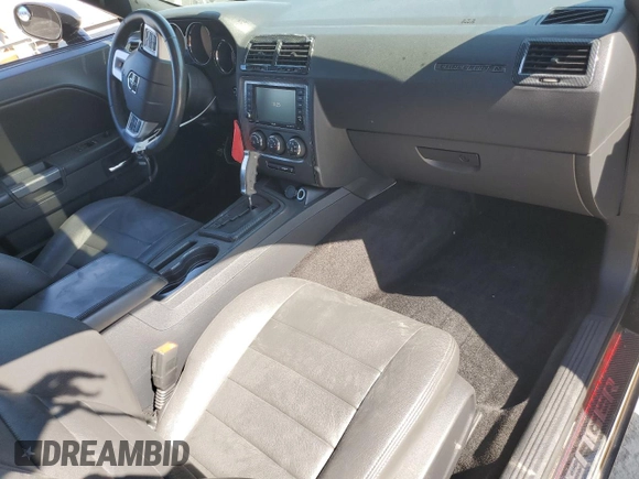 2014 Dodge Challenger R/T z VIN 2C3CDYBT6EH112199, wystawiony jako Copart lot #58023535 z przebiegiem 99 977 mil mil oraz Szkody całkowita. Historia ofert i sprzedaży dostępna na DreamBid. Obrazek 8.