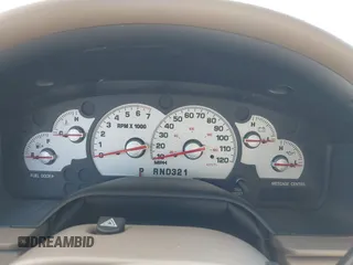 2002 Mercury Mountaineer z VIN 4M2ZU86E22UJ03164, wystawiony jako IAAI lot #42401137 z przebiegiem Nie podano mil oraz . Historia ofert i sprzedaży dostępna na DreamBid. Obrazek 7.