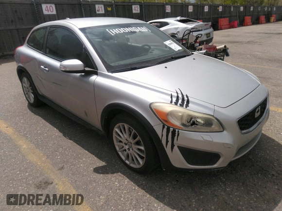 2011 Volvo C30 with VIN YV1672MKXB2197371, listed as a IAAI auction lot 42098912 with 181,787 mi miles. Bid and sale history available at carsss.com. Image 1.