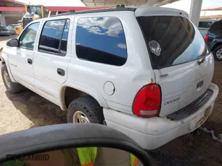 1998 Dodge Durango with VIN 1B4HS28Y0WF202293, listed as a IAAI auction lot 41950462 with 398,463 mi miles. Bid and sale history available at carsss.com. Image 3.