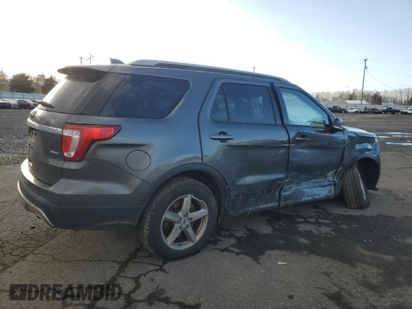 2017 Ford Explorer XLT with VIN 1FM5K8D87HGE12879, listed as a Copart auction lot 46626775 with 121,654 mi miles and Salvage Title. Bid and sale history available at carsss.com. Image 3.