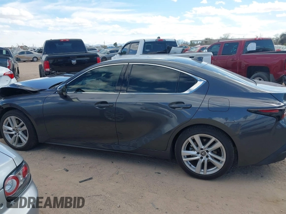 2021 Lexus IS 300 z VIN JTHC81F21M5046836, wystawiony jako IAAI lot #41746130 z przebiegiem 41 806 mil mil oraz . Historia ofert i sprzedaży dostępna na DreamBid. Obrazek 14.