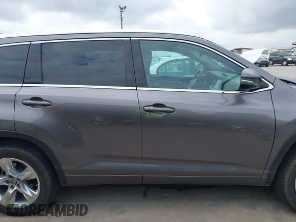 2018 Toyota Highlander Limited with VIN 5TDYZRFH5JS276425, listed as a IAAI auction lot 42070369 with 129,215 mi miles and . Bid and sale history available at DreamBid. Image 14.