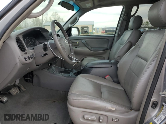 2006 Toyota Sequoia SR5 with VIN 5TDBT44AX6S272135, listed as a Copart auction lot 51696105 with 273,936 mi miles and Salvage Title. Bid and sale history available at DreamBid. Image 7.