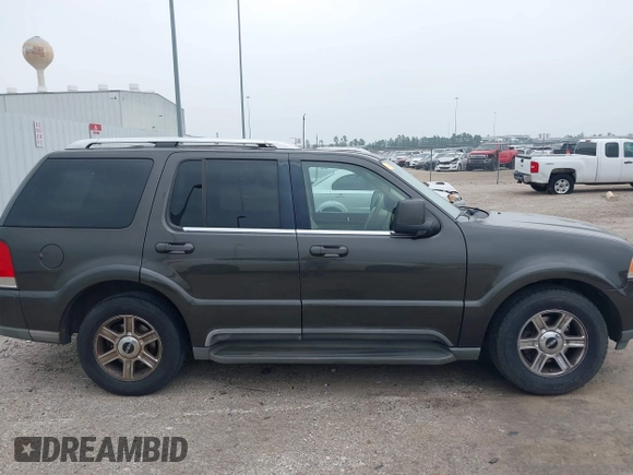 2005 Lincoln Aviator z VIN 5LMEU68H45ZJ07216, wystawiony jako IAAI lot #41778556 z przebiegiem 175 367 mil mil oraz . Historia ofert i sprzedaży dostępna na DreamBid. Obrazek 13.