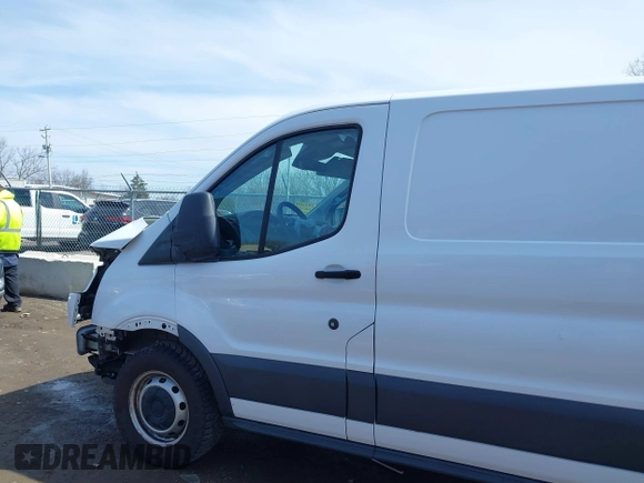 2017 Ford Transit с VIN 1FTYE1ZM5HKA81142, выставлен на аукционе IAAI как лот 41790690 с пробегом 139 466 миль миль и . История ставок и продаж доступна на DreamBid. Изображение 15.