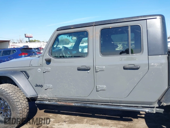 2020 Jeep Gladiator Sport S with VIN 1C6JJTAG6LL190749, listed as a IAAI auction lot 41401209 with 97,292 mi miles and . Bid and sale history available at DreamBid. Image 14.