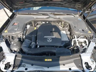 2018 Mercedes-Benz E 300 with VIN WDDZF4JB5JA380872, listed as a IAAI auction lot 42048785 with 94,574 mi miles and . Bid and sale history available at DreamBid. Image 10.