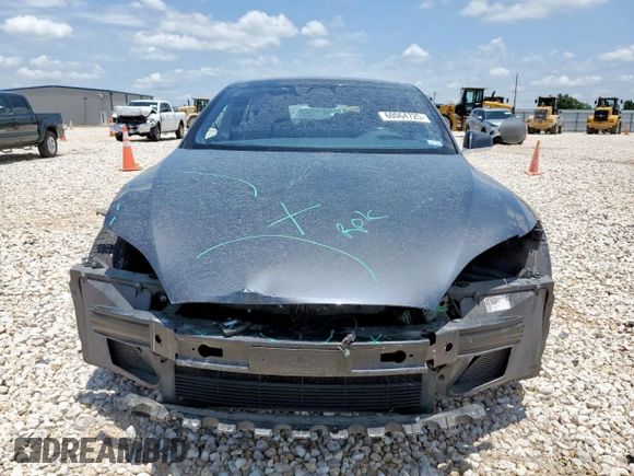 2017 Tesla Model S 60 with VIN 5YJSA1E15HF223354, listed as a Copart auction lot 60064725 with 60,403 mi miles and Salvage title. Bid and sale history available at DreamBid. Image 5.