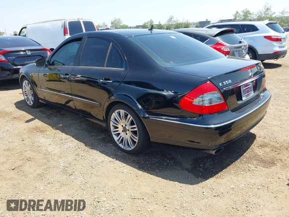 2007 Mercedes-Benz E 350 z VIN WDBUF56X77A995624, wystawiony jako IAAI lot #42305554 z przebiegiem 159 411 mil mil oraz . Historia ofert i sprzedaży dostępna na DreamBid. Obrazek 3.