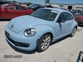 2012 Volkswagen Beetle 2.5L PZEV with VIN 3VWJP7AT2CM602835, listed as a Copart auction lot 61644465 with 92,805 mi miles and Clean title. Bid and sale history available at DreamBid. Image 1.