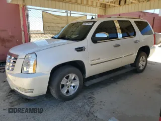 2011 Cadillac Escalade Premium z VIN 1GYS4CEF6BR206864, wystawiony jako Copart lot #55672925 z przebiegiem 162 166 mil mil oraz Tytuł czysty. Historia ofert i sprzedaży dostępna na DreamBid. Obrazek 1.