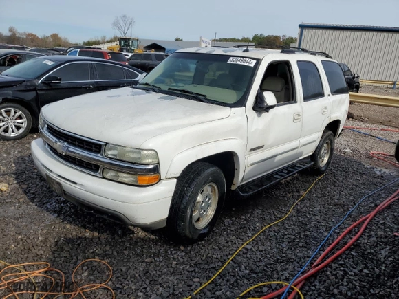 2002 Chevrolet Tahoe LS with VIN 1GNEK13Z92J270476, listed as a Copart auction lot 82649644 with 202,297 mi miles and Salvage Title. Bid and sale history available at carsss.com. Image 1.