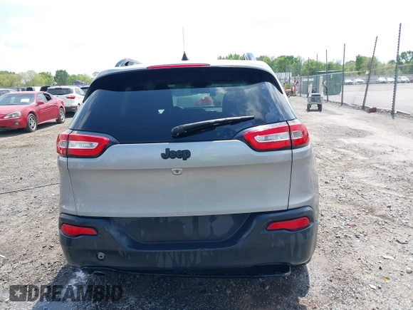 2016 Jeep Cherokee Latitude with VIN 1C4PJLCB3GW176901, listed as a IAAI auction lot 42019983 with 141,104 mi miles and . Bid and sale history available at DreamBid. Image 16.