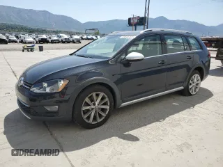 2017 Volkswagen Golf S z VIN 3VWH17AU7HM544009, wystawiony jako Copart lot #59545755 z przebiegiem 52 371 mil mil oraz Szkoda całkowita • Salvage title. Historia ofert i sprzedaży dostępna na DreamBid. Obrazek 1.