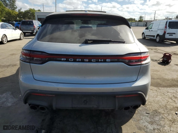 2022 Porsche Macan with VIN WP1AA2A57NLB05971, listed as a Copart auction lot 43400275 with 28,092 mi miles and Salvage Title. Bid and sale history available at carsss.com. Image 6.