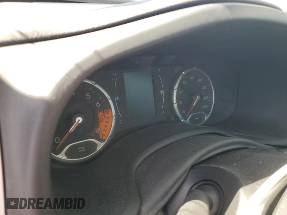 2017 Jeep Renegade Latitude with VIN ZACCJBBB2HPF25278, listed as a Copart auction lot 50336635 with 0 mi miles and Clean Title. Bid and sale history available at carsss.com. Image 9.
