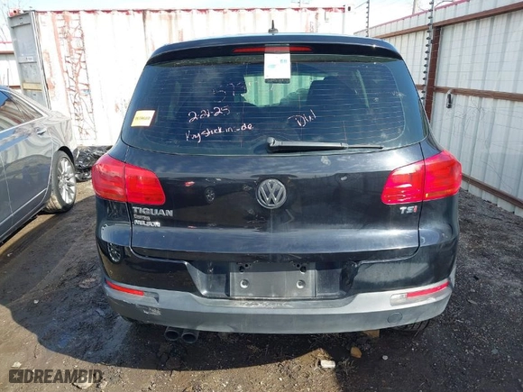 2017 Volkswagen Tiguan S with VIN WVGAV7AX5HK053010, listed as a IAAI auction lot 41658698 with 72,802 mi miles. Bid and sale history available at carsss.com. Image 16.
