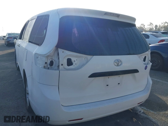 2011 Toyota Sienna with VIN 5TDZK3DC6BS079634, listed as a IAAI auction lot 41506833 with 112,051 mi miles. Bid and sale history available at carsss.com. Image 3.
