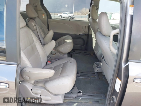 2017 Toyota Sienna XLE Auto Access Seat with VIN 5TDYZ3DC4HS835283, listed as a IAAI auction lot 41453798 with 78,510 mi miles and . Bid and sale history available at DreamBid. Image 8.