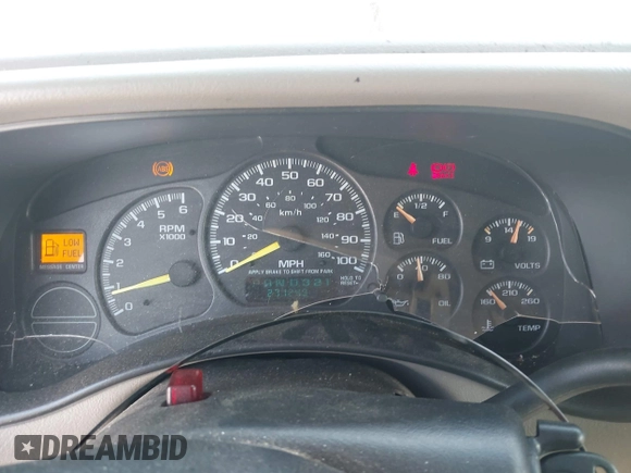2001 GMC Yukon XL SLT with VIN 3GKEC16T21G225638, listed as a IAAI auction lot 41917916 with 271,249 mi miles. Bid and sale history available at carsss.com. Image 7.