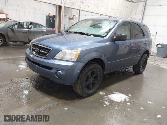 2003 Kia Sorento LX with VIN KNDJC733935175090, listed as a IAAI auction lot 41993732 with Not provided miles and . Bid and sale history available at DreamBid. Image 2.