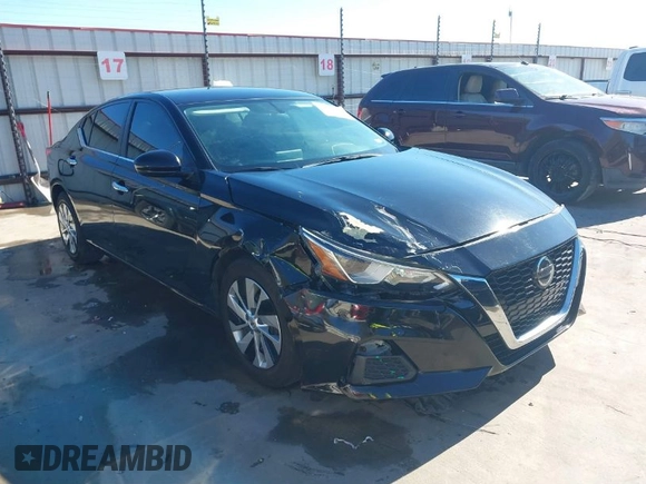 2020 Nissan Altima 2.5 S with VIN 1N4BL4BV2LC209412, listed as a IAAI auction lot 40852991 with 68,656 mi miles. Bid and sale history available at carsss.com. Image 1.