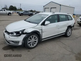 2017 Volkswagen Golf S z VIN 3VWM17AU4HM523262, wystawiony jako Copart lot #55090565 z przebiegiem 95 180 mil mil oraz Szkoda całkowita • Salvage title. Historia ofert i sprzedaży dostępna na DreamBid. Obrazek 1.