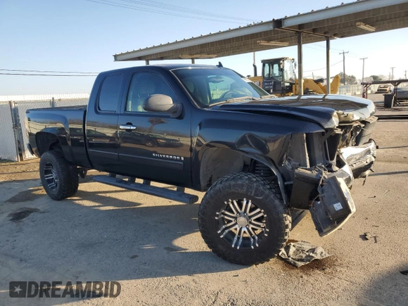 2007 Chevrolet Silverado 1500 LT w/1LT with VIN 2GCEC19C071731364, listed as a Copart auction lot 88822145 with 109,127 mi miles and Salvage Title. Bid and sale history available at carsss.com. Image 4.