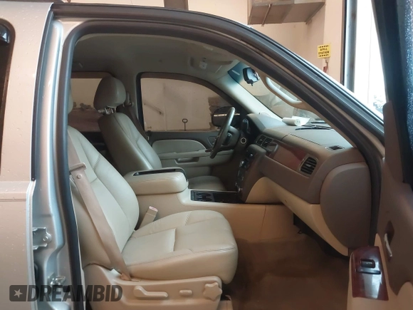 2010 Chevrolet Tahoe LT with VIN 1GNMCBE35AR114622, listed as a IAAI auction lot 41974795 with 248,109 mi miles and . Bid and sale history available at DreamBid. Image 5.
