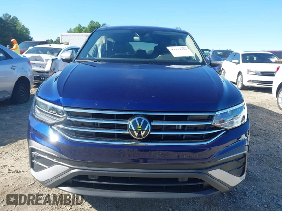 2024 Volkswagen Tiguan Wolfsburg Edition with VIN 3VV6B7AX5RM225695, listed as a IAAI auction lot 42329930 with 7,628 mi miles and . Bid and sale history available at DreamBid. Image 12.