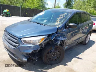 2018 Ford Escape S z VIN 1FMCU0F79JUA63979, wystawiony jako IAAI lot #42184819 z przebiegiem 125 720 mil mil oraz . Historia ofert i sprzedaży dostępna na DreamBid. Obrazek 2.