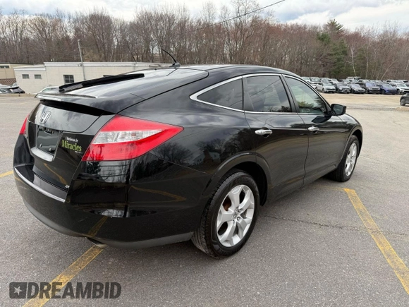 2010 Honda Crosstour EX-L z VIN 5J6TF2H56AL005365, wystawiony jako Copart lot #53543575 z przebiegiem 199 821 mil mil oraz Czysty tytuł • Clean title. Historia ofert i sprzedaży dostępna na DreamBid. Obrazek 4.