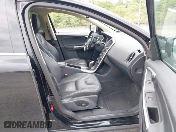 2013 Volvo XC60 T6 with VIN YV4902DZ2D2405330, listed as a IAAI auction lot 42761237 with 125,682 mi miles and . Bid and sale history available at DreamBid. Image 5.