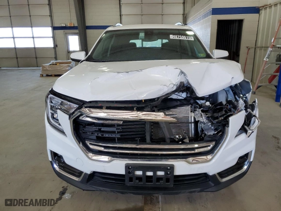 2024 GMC Terrain SLT with VIN 3GKALVEG4RL325205, listed as a Copart auction lot 48759615 with 17,168 mi miles and Clean Title. Bid and sale history available at carsss.com. Image 5.
