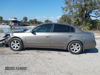2005 Nissan Altima SE with VIN 1N4BL11E75C117733, listed as a IAAI auction lot 41516717 with 167,370 mi miles. Bid and sale history available at carsss.com. Image 15.