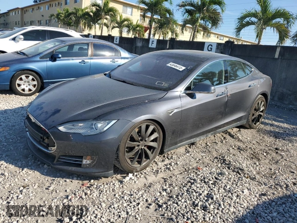 2014 Tesla Model S P85D with VIN 5YJSA1H28EFP66441, listed as a Copart auction lot 43846415 with 93,376 mi miles and Clean Title. Bid and sale history available at DreamBid. Image 1.