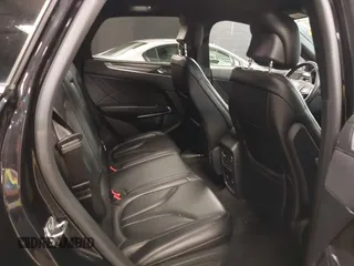 2019 Lincoln MKC Standard with VIN 5LMCJ1D95KUL17768, listed as a IAAI auction lot 42171032 with 24,578 mi miles. Bid and sale history available at carsss.com. Image 8.