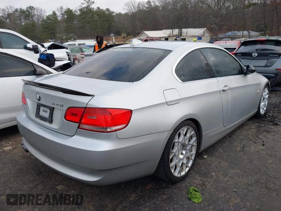 2008 BMW 3 Series 328i with VIN WBAWB33588P134333, listed as a IAAI auction lot 41217964 with 171,541 mi miles. Bid and sale history available at carsss.com. Image 4.