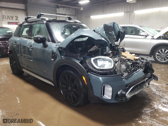 2021 MINI Countryman Cooper S with VIN WMZ83BR08M3M69818, listed as a Copart auction lot 49461025 with 31,418 mi miles and Salvage Title. Bid and sale history available at carsss.com. Image 4.